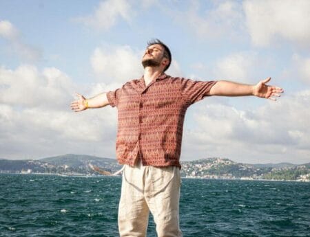 A family enjoys quality time together, illustrating one of the key benefits of hiring a personal assistant: more time for what mat